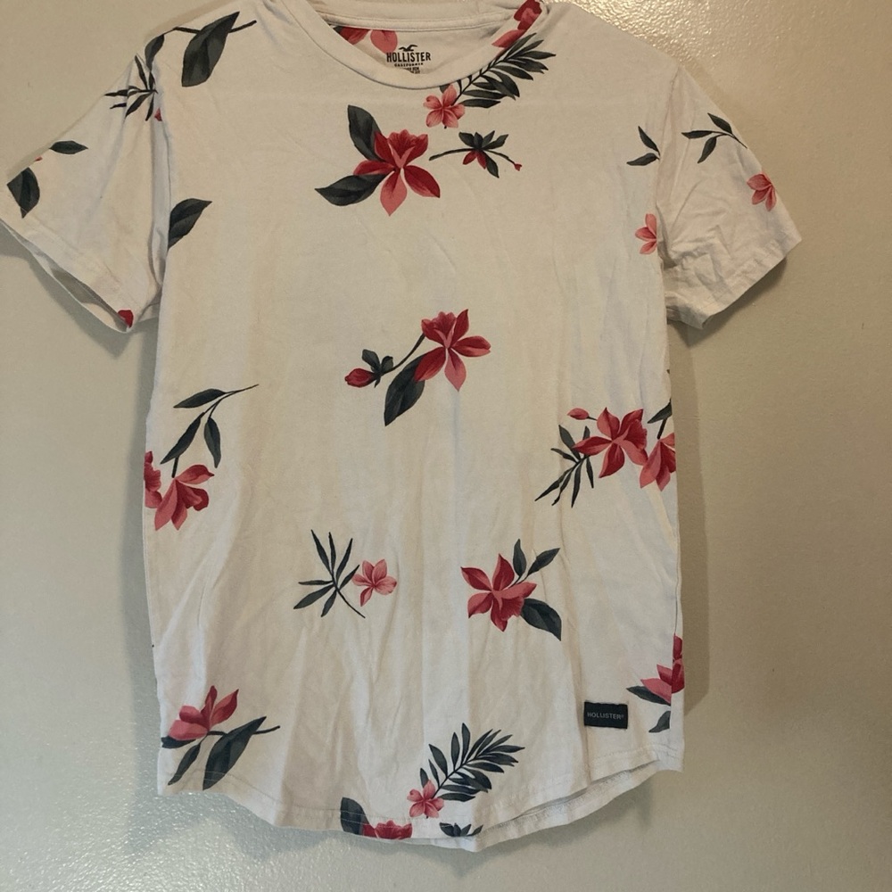 Hollister Cream and Pink Floral Tee